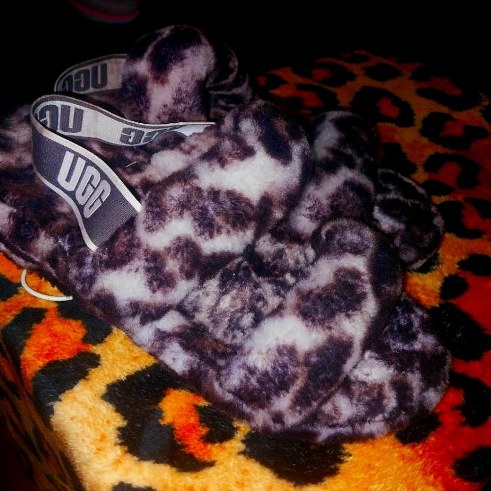 Women's ugg slippers leopard print